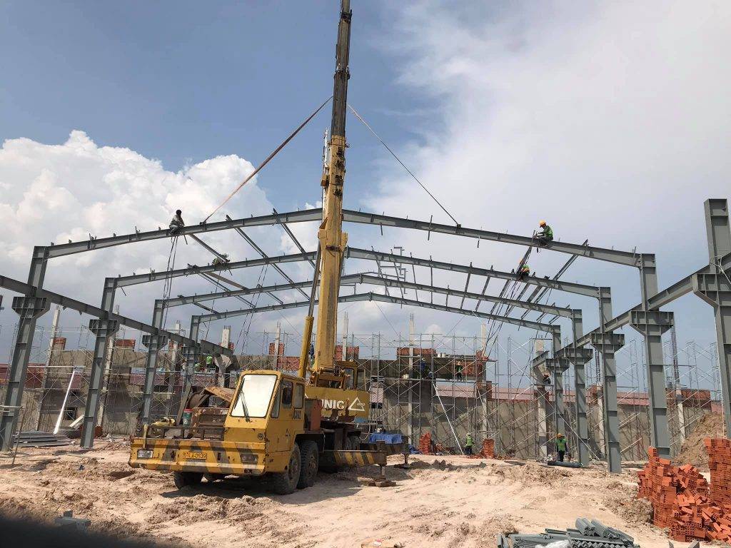 THI CÔNG NHÀ THÉP TIỀN CHẾ TẠI ĐÀ NẴNG